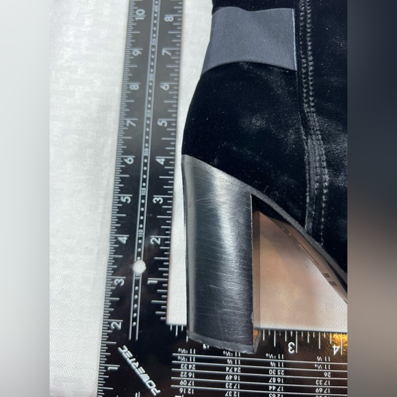 7009: Yves Saint Laurent Rive Gauche Velvet Ankle Boots 35.5 IT - Picture 11 of 12